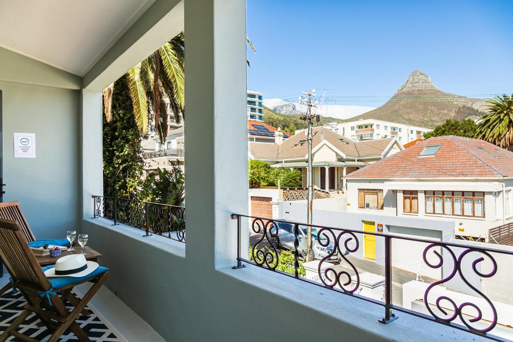 Apartment The Palm Peaks With A Mountain View & 300m From Sea *
