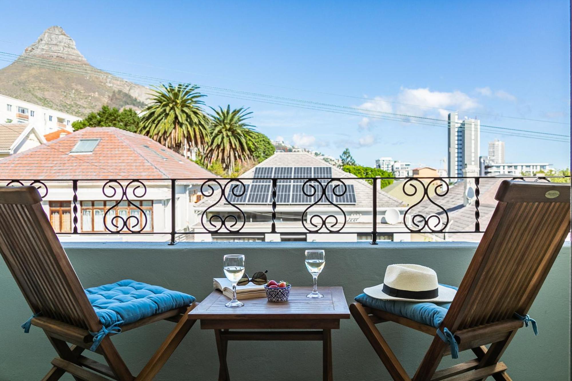 The Palm Peaks With A Mountain View & 300m From Sea Apartment